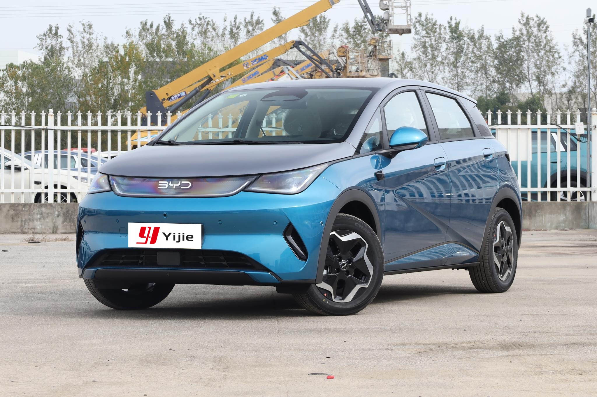 BYD Dolphin 2025 Intelligent Driving 410 km Fashion Edition | Smart Electric Hatchback