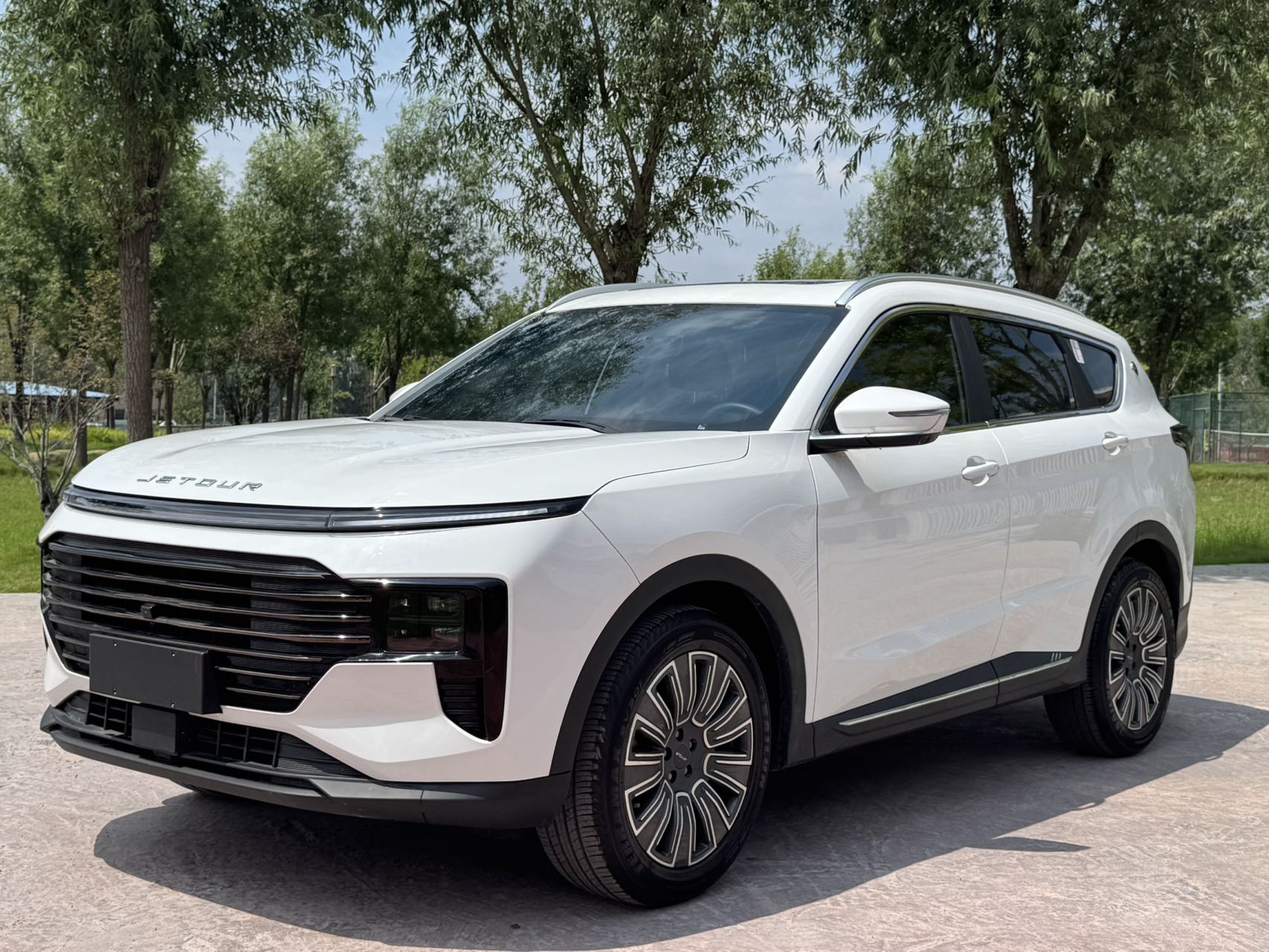 Used Jetour X70 PLUS Luxury 7-Seater 2024 | 1.5T Petrol SUV with 12,500 km
